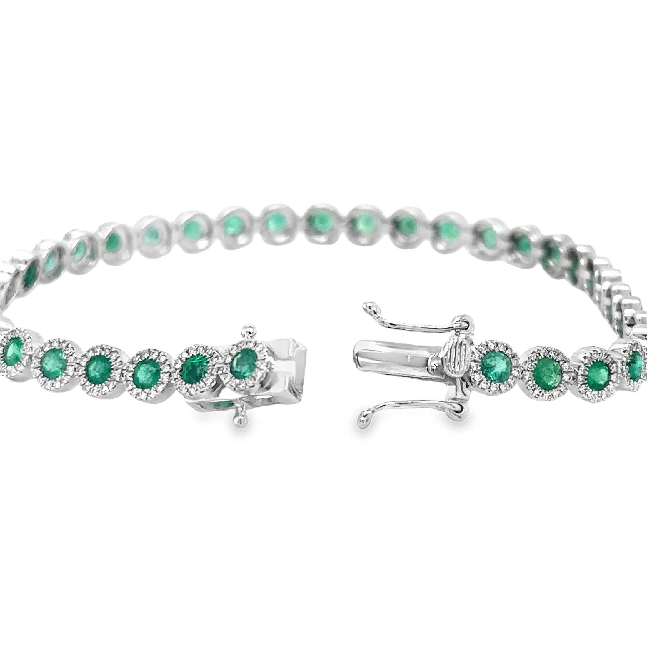 14K White Gold Emerald & Diamonds Tennis Bracelet  3.47 TCW