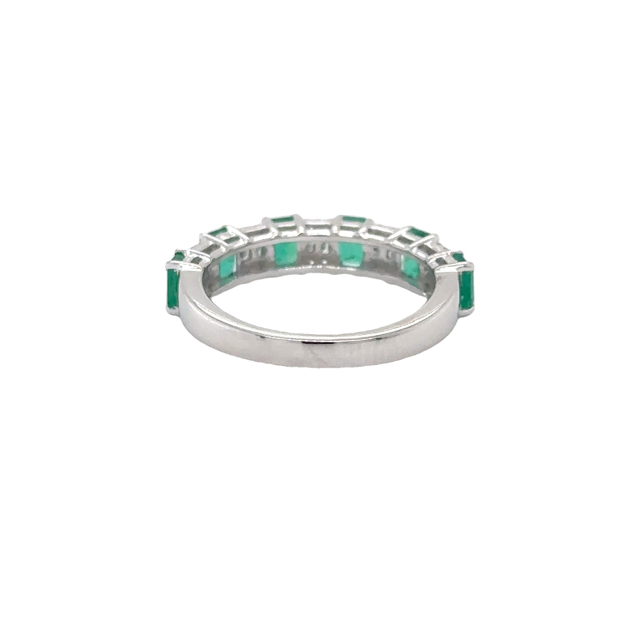 18K White Gold Emerald & Diamonds Ring 1.68 TCW