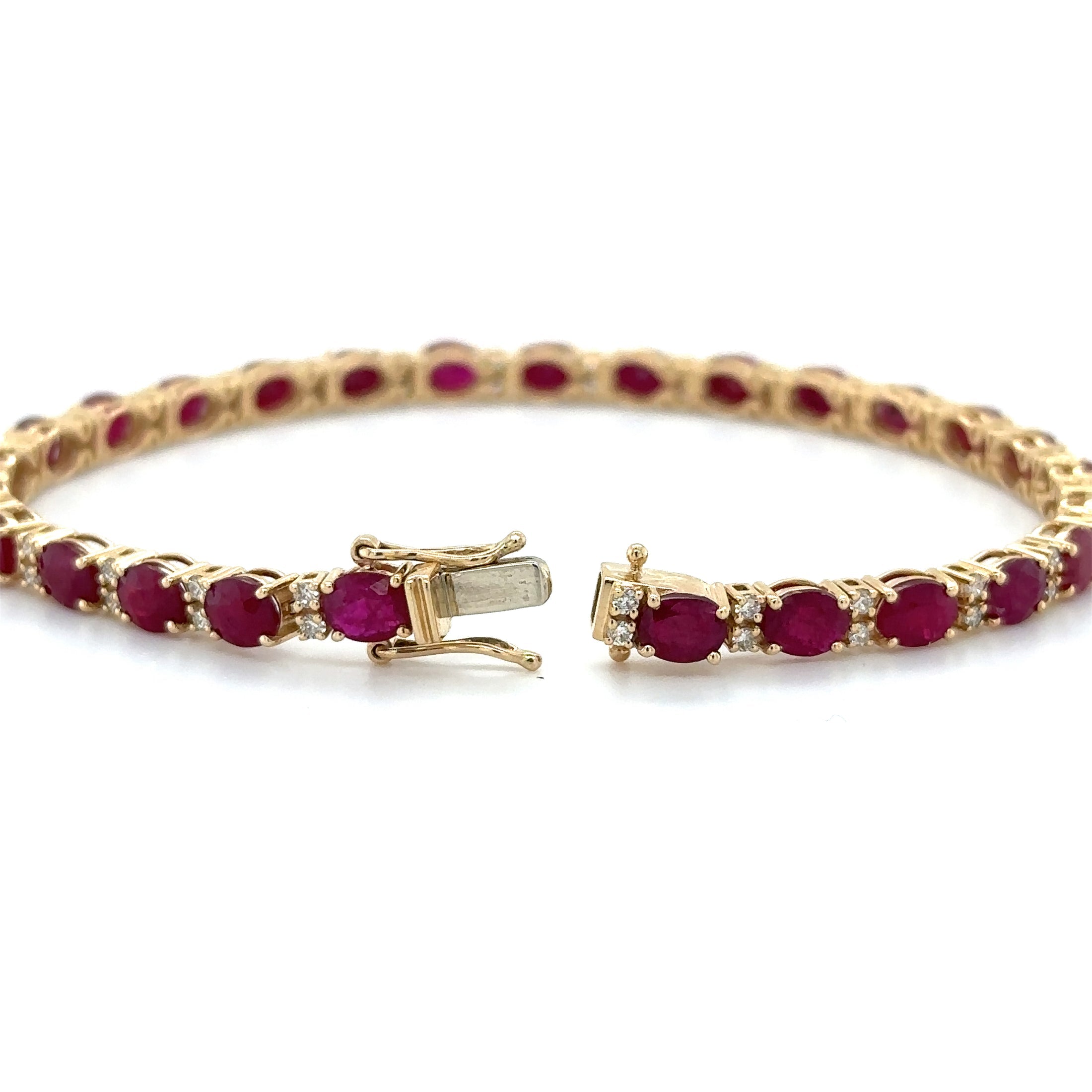 14K Yellow Gold Ruby & Diamonds Bracelet  10.90 TCW